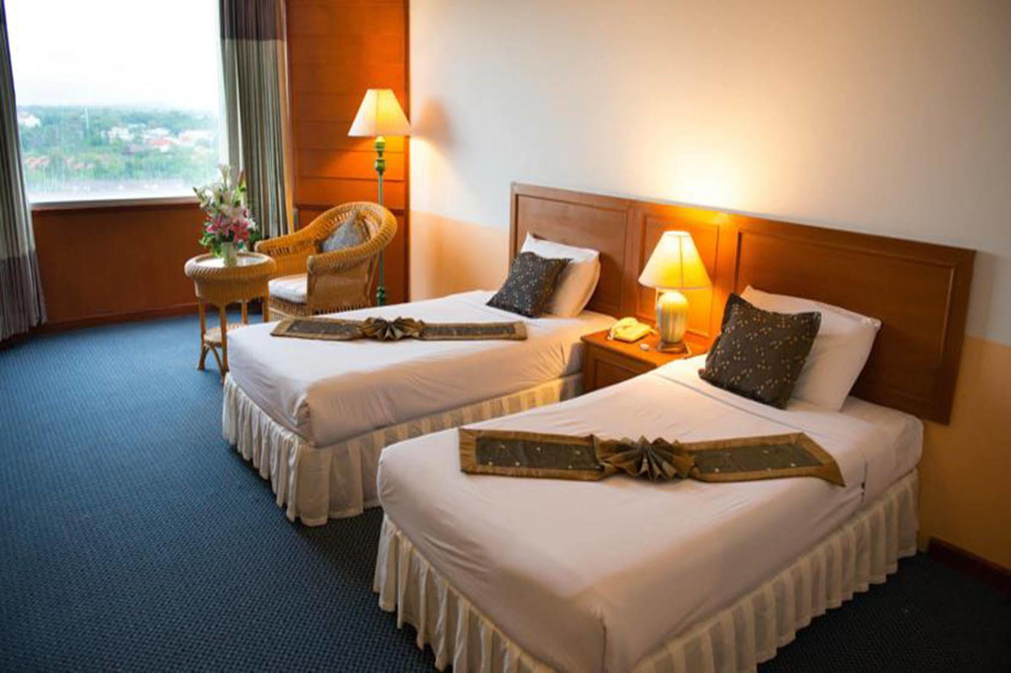 Phayao Gateway Hotel Екстер'єр фото